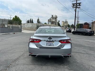 2021 Toyota Camry SE   - Photo 8 - Canoga Park, CA 91303