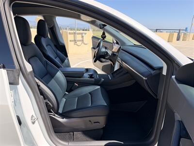2022 Tesla Model Y Performance   - Photo 32 - Canoga Park, CA 91303