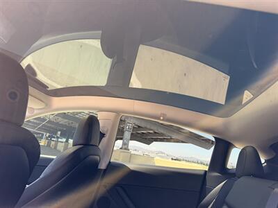 2022 Tesla Model Y Performance   - Photo 34 - Canoga Park, CA 91303