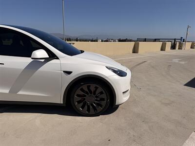 2022 Tesla Model Y Performance   - Photo 10 - Canoga Park, CA 91303