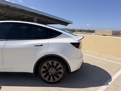2022 Tesla Model Y Performance   - Photo 4 - Canoga Park, CA 91303
