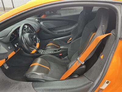 2016 McLaren 570S   - Photo 21 - Canoga Park, CA 91303