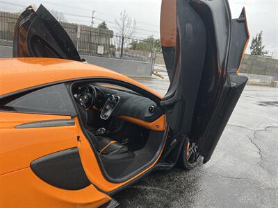 2016 McLaren 570S   - Photo 22 - Canoga Park, CA 91303
