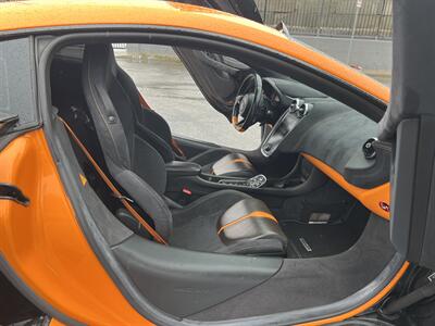 2016 McLaren 570S   - Photo 23 - Canoga Park, CA 91303