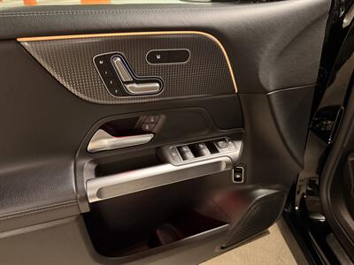 2022 Mercedes-Benz GLB GLB 250   - Photo 25 - Canoga Park, CA 91303