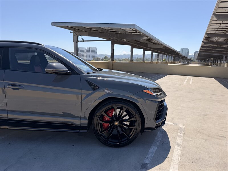 2021 Lamborghini Urus - Photo 10 - Canoga Park, CA 91303