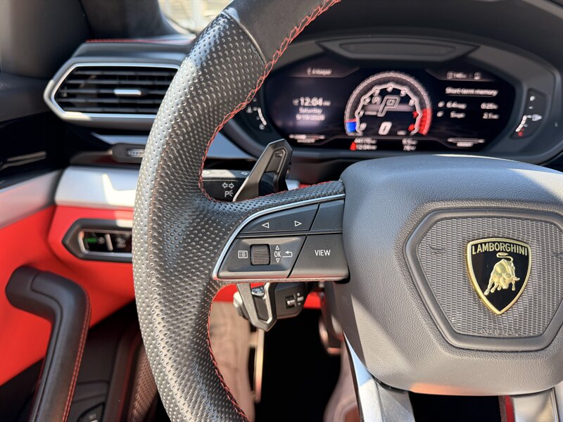 2021 Lamborghini Urus - Photo 52 - Canoga Park, CA 91303