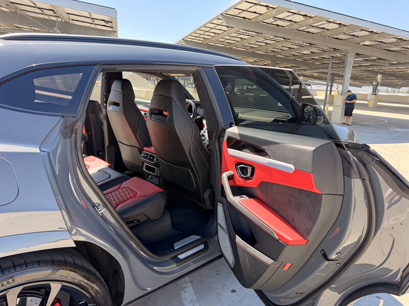 2021 Lamborghini Urus - Photo 29 - Canoga Park, CA 91303