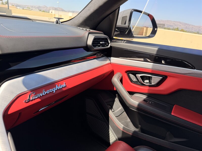 2021 Lamborghini Urus - Photo 48 - Canoga Park, CA 91303