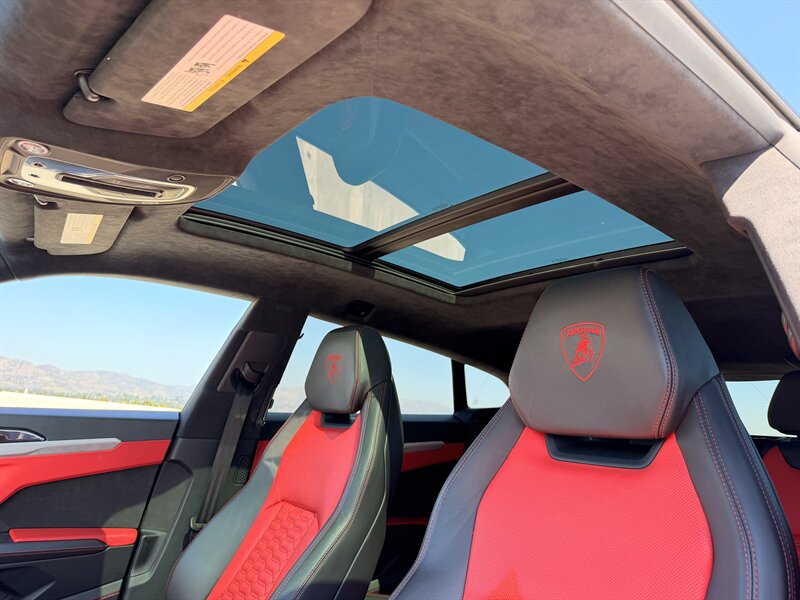 2021 Lamborghini Urus - Photo 42 - Canoga Park, CA 91303