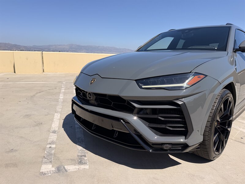 2021 Lamborghini Urus - Photo 13 - Canoga Park, CA 91303