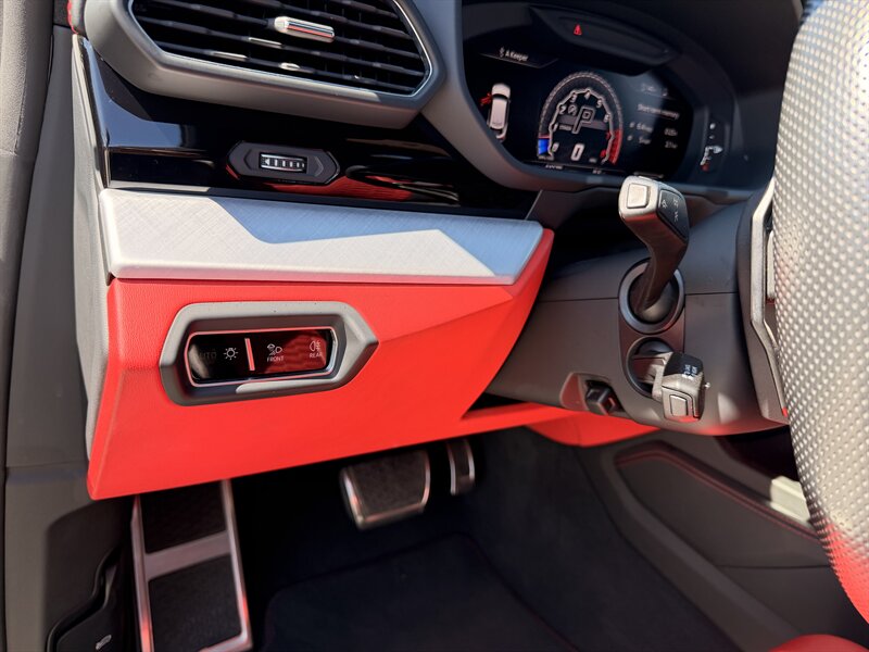 2021 Lamborghini Urus - Photo 44 - Canoga Park, CA 91303
