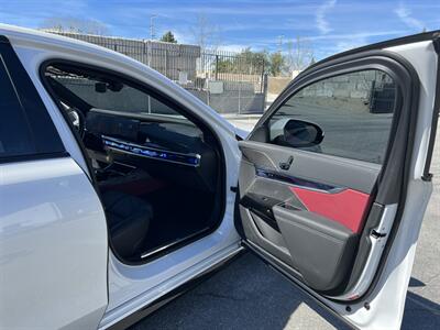 2024 BMW 7 Series 740i   - Photo 22 - Canoga Park, CA 91303