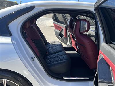 2024 BMW 7 Series 740i   - Photo 21 - Canoga Park, CA 91303