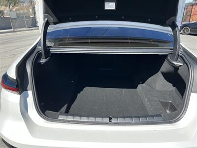 2024 BMW 7 Series 740i   - Photo 9 - Canoga Park, CA 91303
