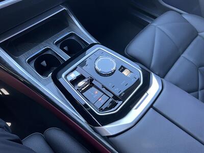 2024 BMW 7 Series 740i   - Photo 30 - Canoga Park, CA 91303