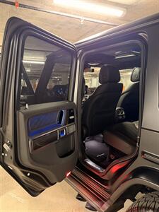 2025 Mercedes-Benz AMG G 63   - Photo 18 - Canoga Park, CA 91303