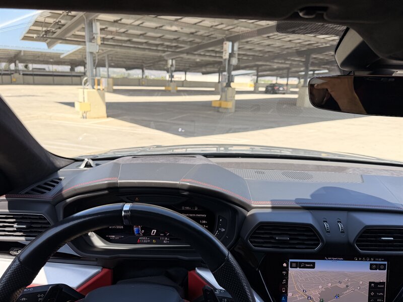 2021 Lamborghini Urus - Photo 39 - Canoga Park, CA 91303