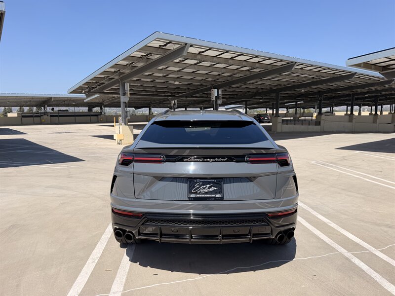 2021 Lamborghini Urus - Photo 8 - Canoga Park, CA 91303