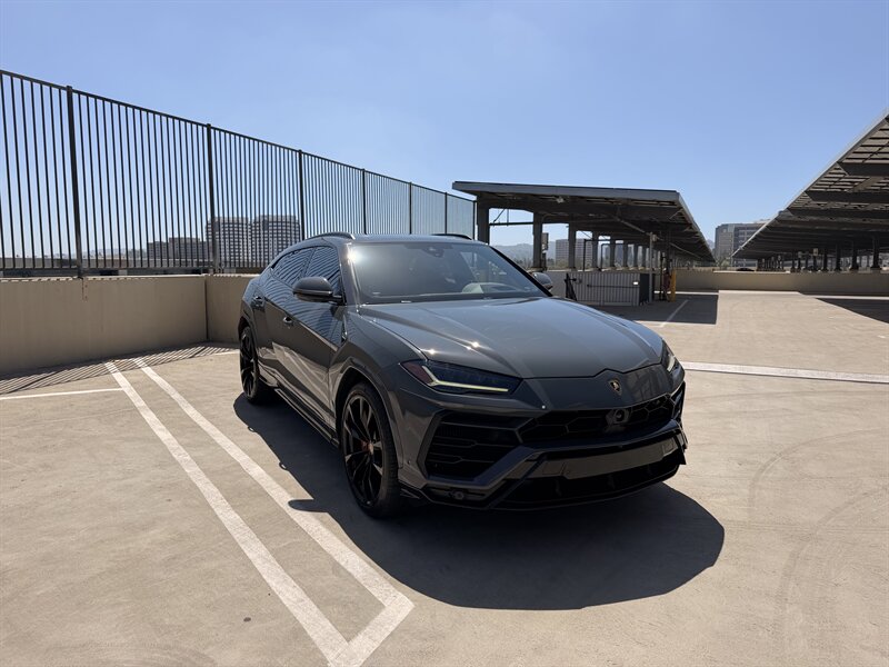 2021 Lamborghini Urus - Photo 6 - Canoga Park, CA 91303