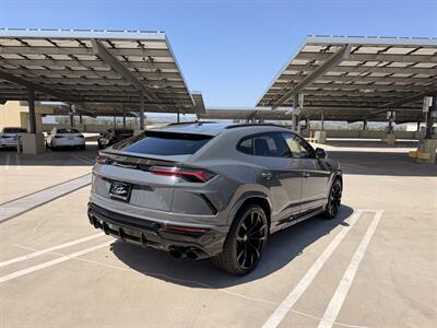 2021 Lamborghini Urus - Photo 4 - Canoga Park, CA 91303