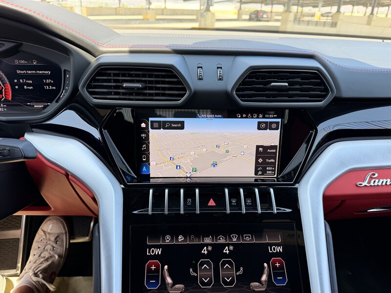 2021 Lamborghini Urus - Photo 36 - Canoga Park, CA 91303