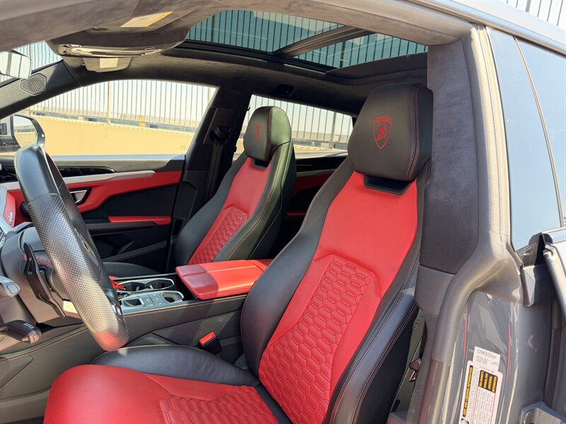 2021 Lamborghini Urus - Photo 38 - Canoga Park, CA 91303