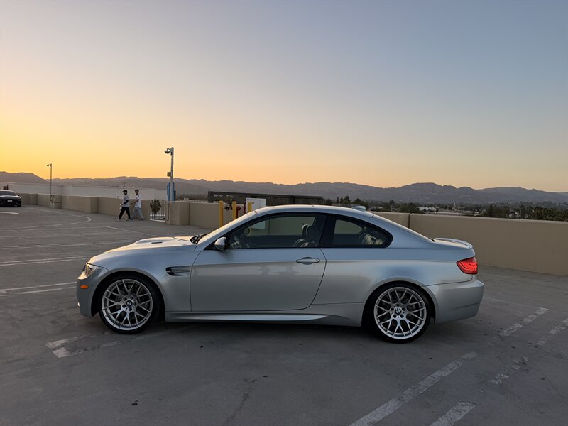 2011 BMW M3 - Photo 3 - Canoga Park, CA 91303