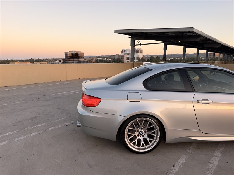 2011 BMW M3 - Photo 8 - Canoga Park, CA 91303