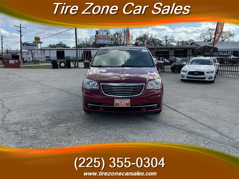 2016 Chrysler Town & Country Touring  