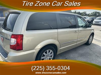 2011 Chrysler Town & Country Touring-L   - Photo 5 - Baton Rouge, LA 70805