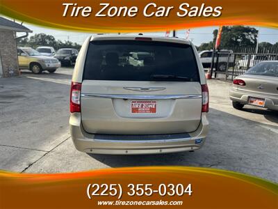 2011 Chrysler Town & Country Touring-L   - Photo 3 - Baton Rouge, LA 70805
