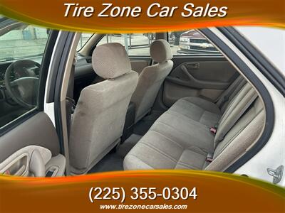 2001 Toyota Camry LE   - Photo 8 - Baton Rouge, LA 70805