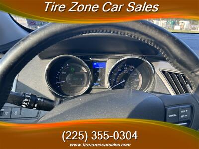 2013 Hyundai SONATA Hybrid Limited   - Photo 9 - Baton Rouge, LA 70805
