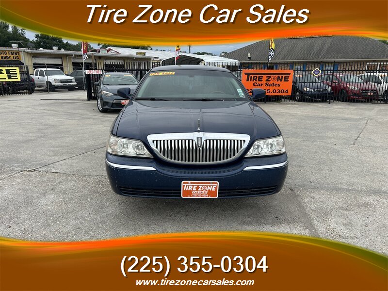 2007 Lincoln Town Car Signature Limited  