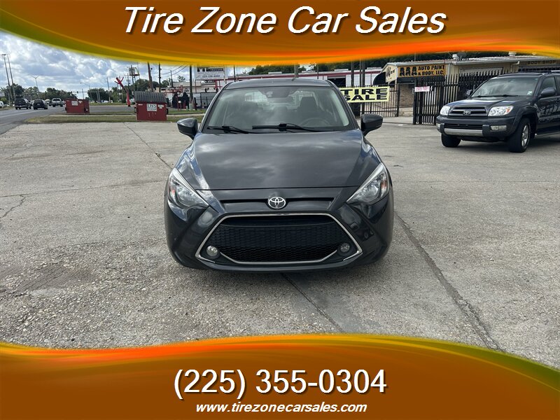 2019 Toyota Yaris LE  