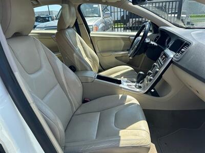2012 Volvo S60 T5   - Photo 2 - Commerce City, CO 80022