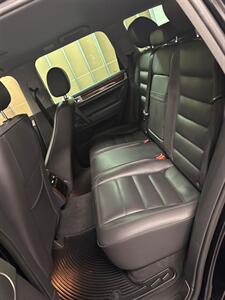 2007 Volkswagen Touareg   - Photo 8 - Commerce City, CO 80022