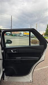 2020 Ford Explorer Police Interceptor Utilit   - Photo 16 - Commerce City, CO 80022