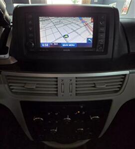 2010 Volkswagen Routan SE Minivan 4D   - Photo 14 - Chicago, IL 60641