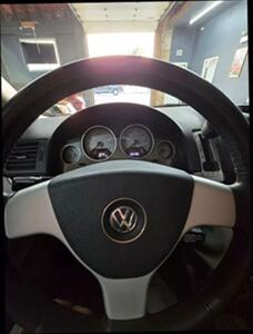 2010 Volkswagen Routan SE Minivan 4D   - Photo 11 - Chicago, IL 60641