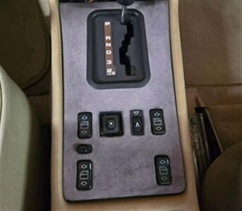 1988 Mercedes-Benz SEC 2D Coupe   - Photo 17 - Chicago, IL 60641