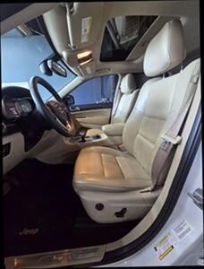 2014 Jeep Grand Cherokee Limited Sport Utility 4D   - Photo 10 - Chicago, IL 60641