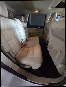 2014 Jeep Grand Cherokee Limited Sport Utility 4D   - Photo 20 - Chicago, IL 60641