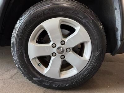 2012 Jeep Grand Cherokee Laredo Sport Utility 4D  Suv - Photo 9 - Chicago, IL 60641