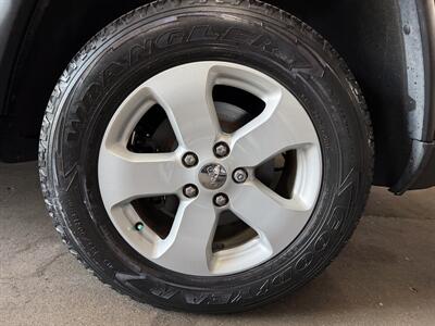 2012 Jeep Grand Cherokee Laredo  Suv - Photo 9 - Chicago, IL 60641
