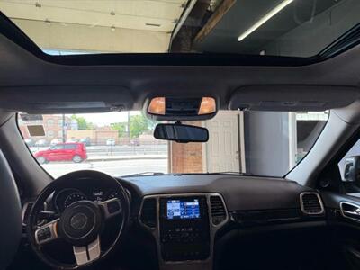 2012 Jeep Grand Cherokee Laredo Sport Utility 4D  Suv - Photo 14 - Chicago, IL 60641