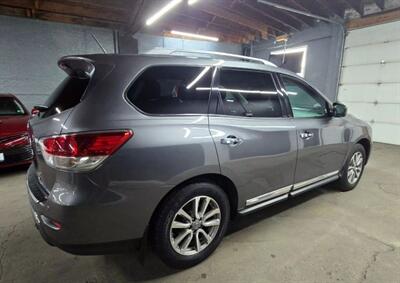 2015 Nissan Pathfinder SL Sport Utility 4D   - Photo 6 - Chicago, IL 60641