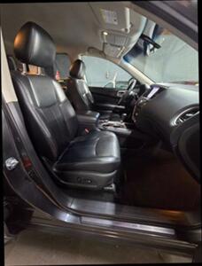 2015 Nissan Pathfinder SL Sport Utility 4D   - Photo 15 - Chicago, IL 60641