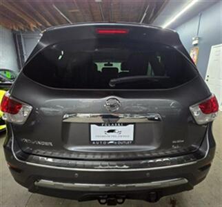 2015 Nissan Pathfinder SL Sport Utility 4D   - Photo 8 - Chicago, IL 60641
